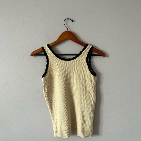 LOFT Textured Cream and Black Tank Top - Picture 4 of 6